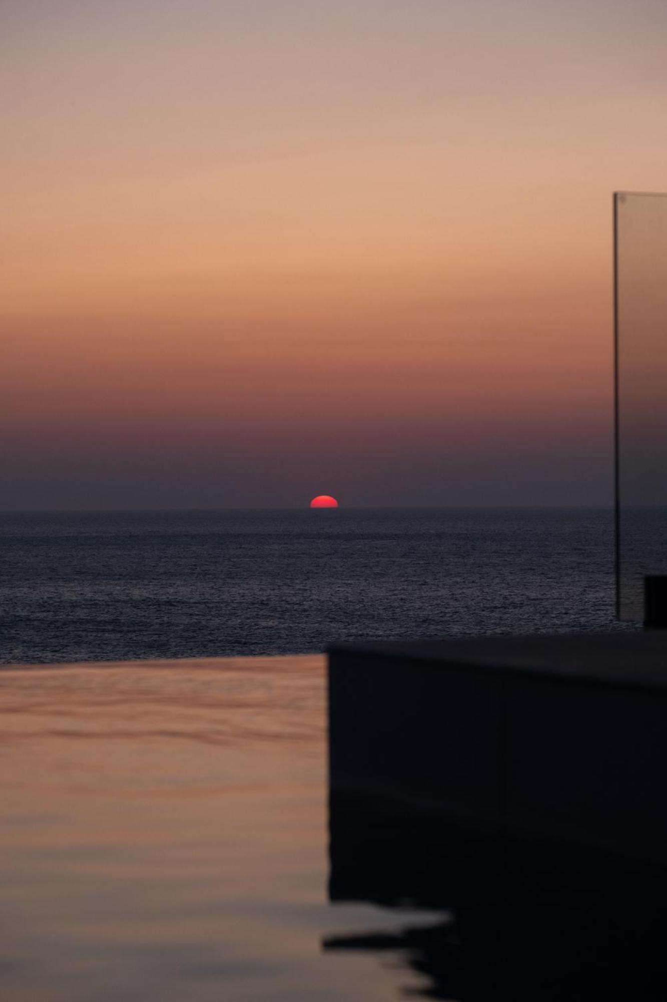 Casa Tarrha- Beachfront With Heated Pool *
