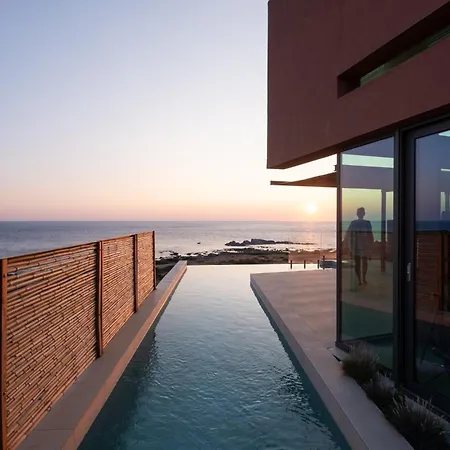 Casa Tarrha- Beachfront Villa With Heated Pool Livadia  Exterior photo